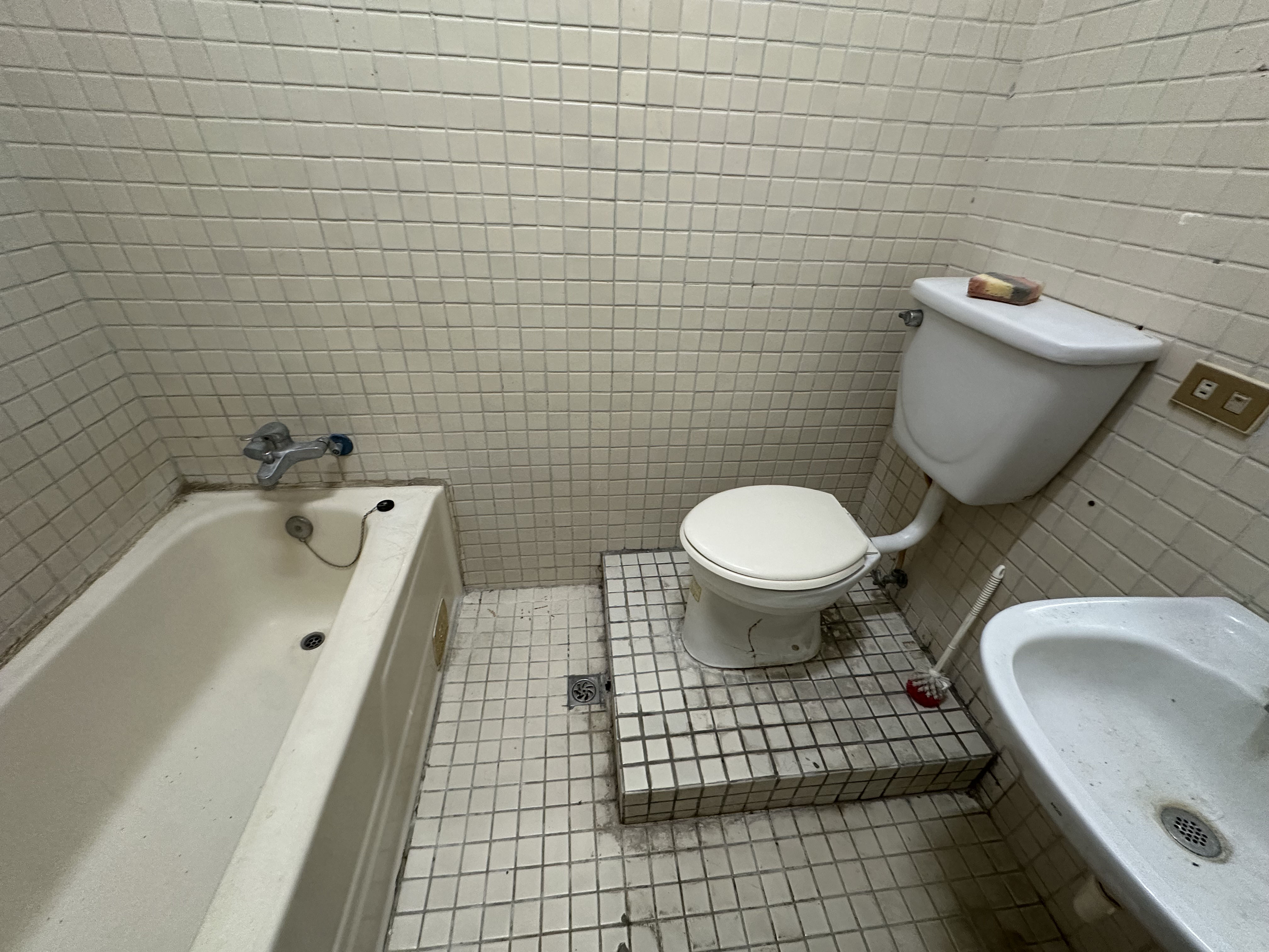 Twin Suite Bathroom