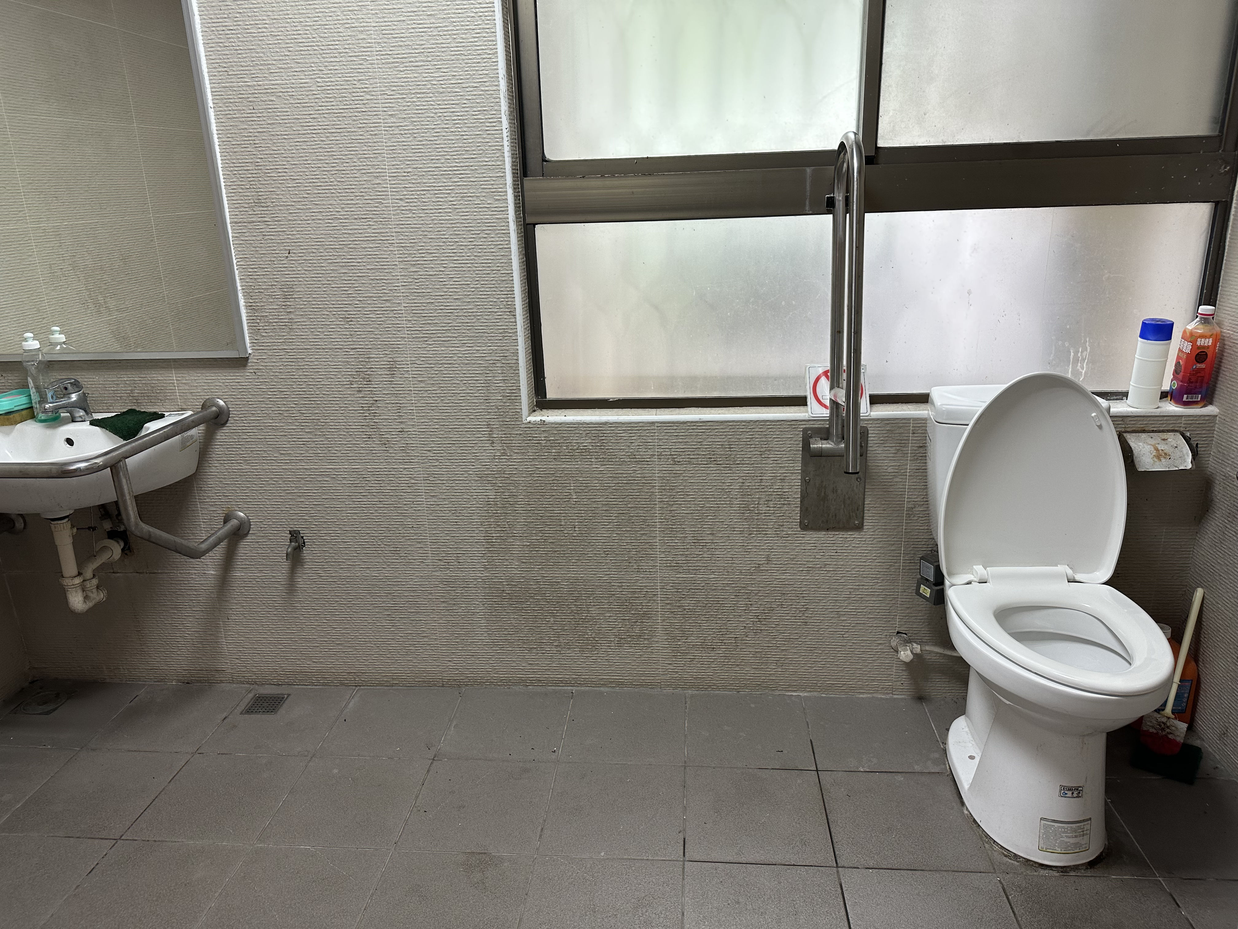 1F無障礙廁所
