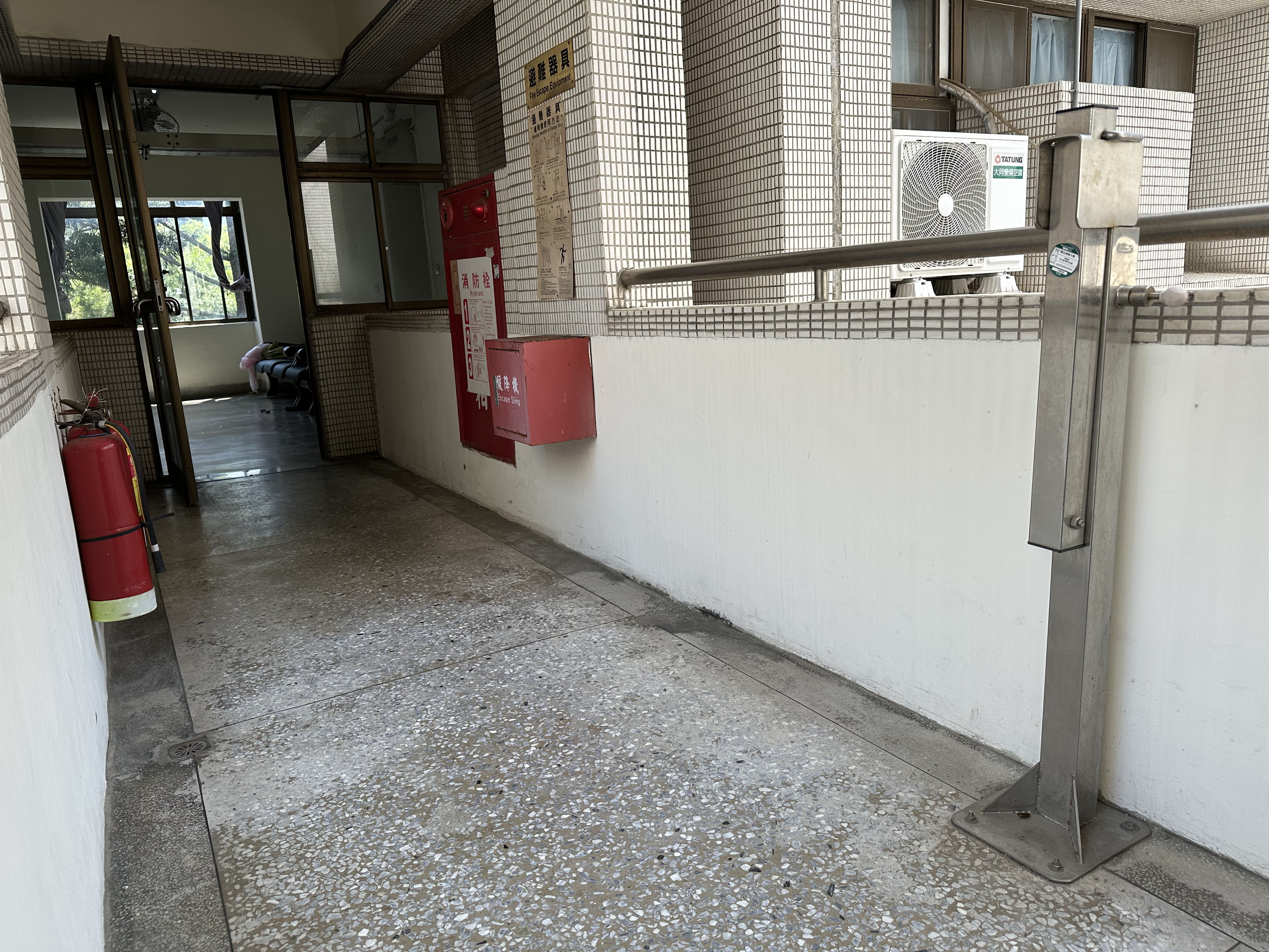 消防栓、滅火器、緩降機