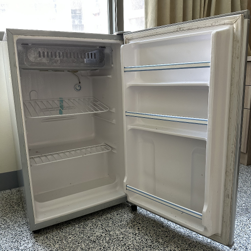 Refrigerator (single room in Tsing)